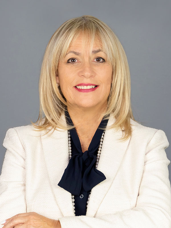 Maria Espinosa Dennis